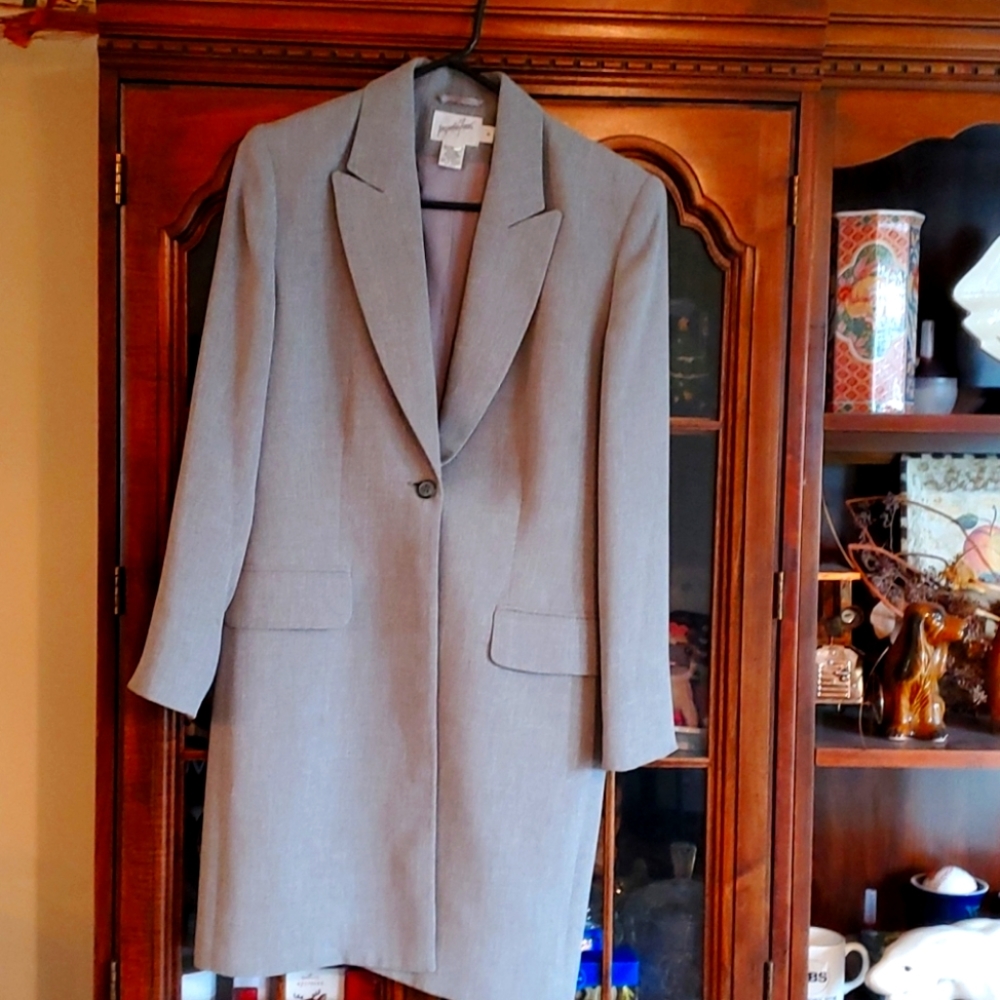 Womens Full-lined max length Blazer/Coat